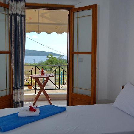 Nikis Rooms Kalamakia Exterior photo