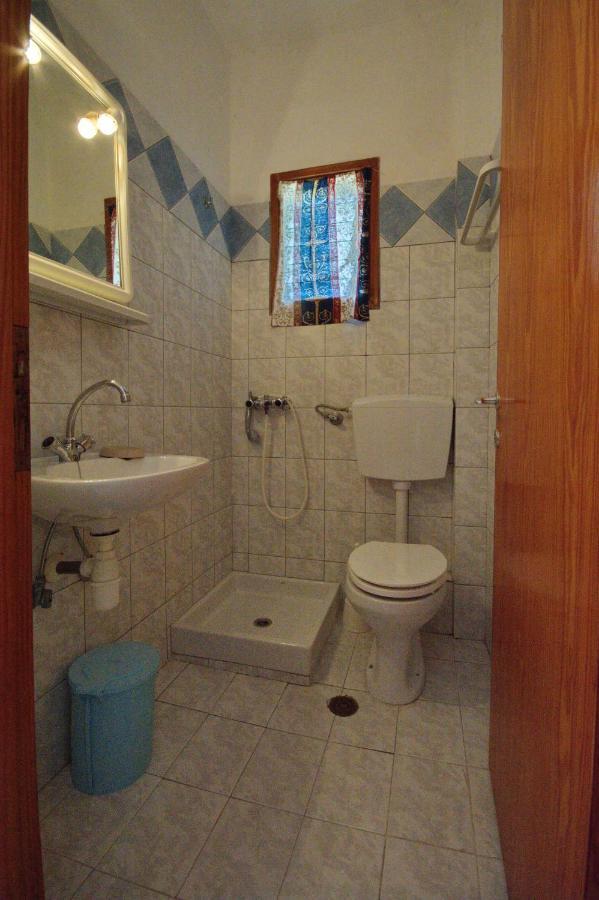 Nikis Rooms Kalamakia Exterior photo