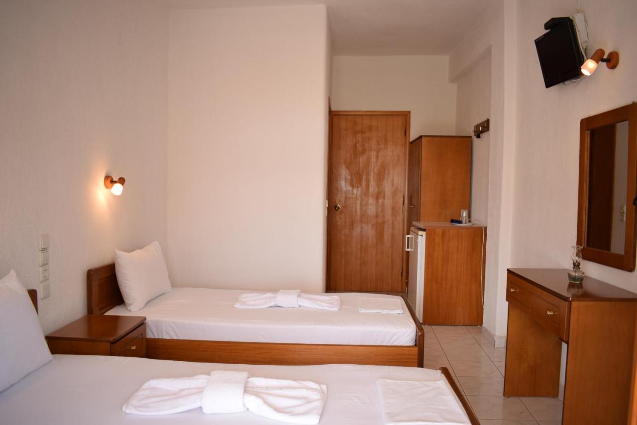 Nikis Rooms Kalamakia Exterior photo