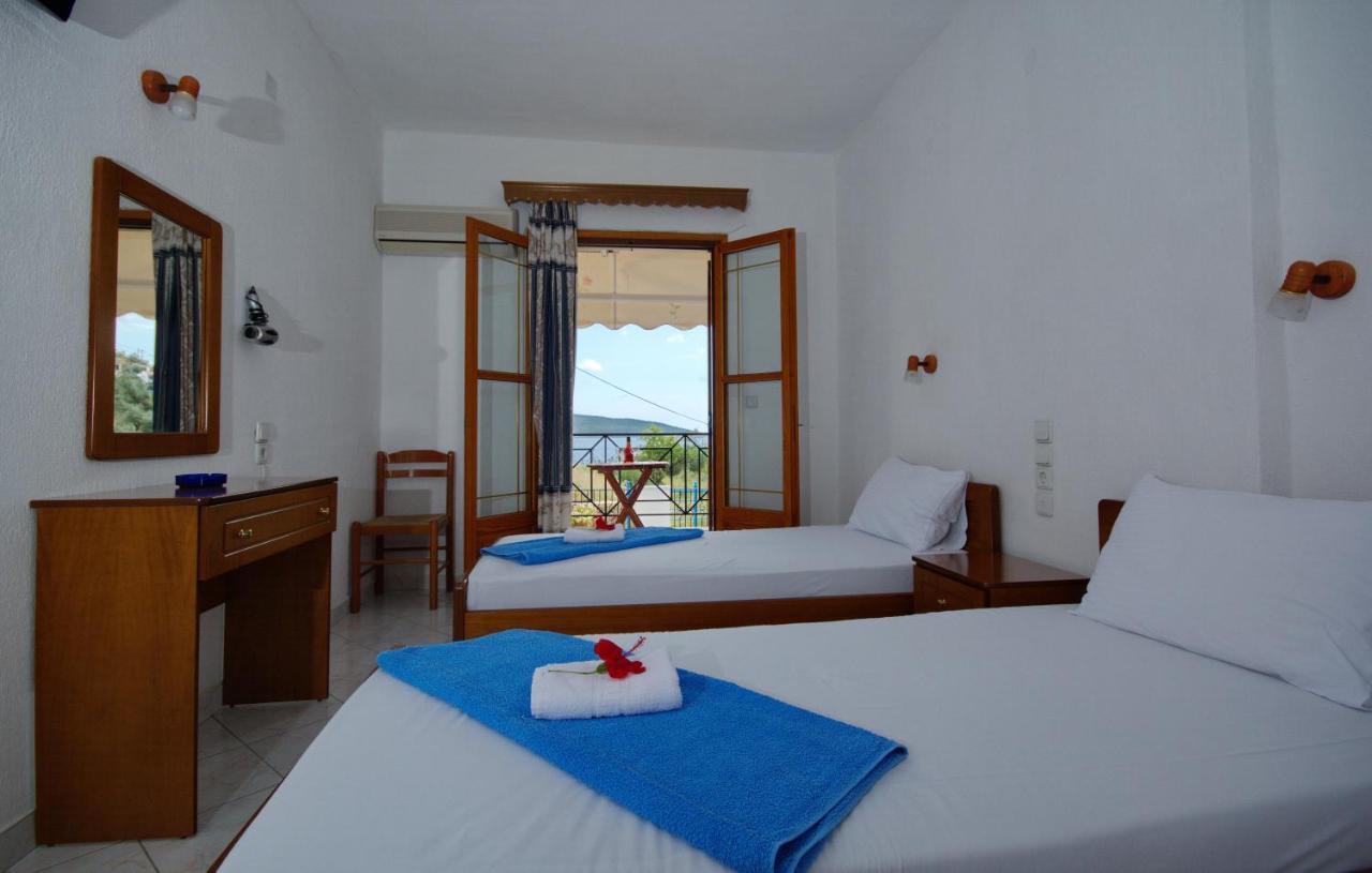 Nikis Rooms Kalamakia Exterior photo